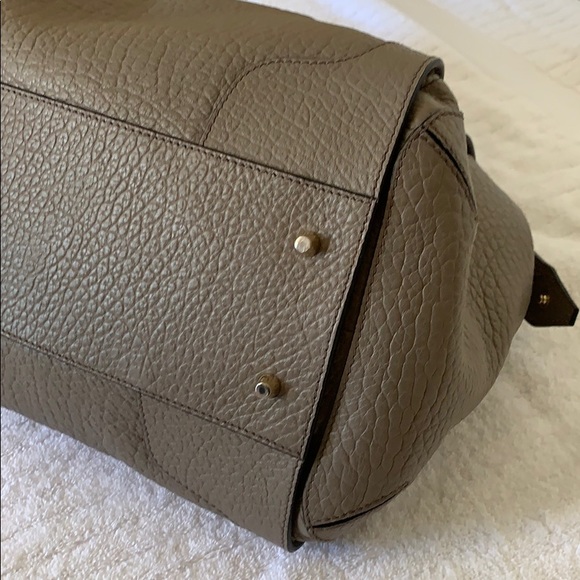 SOLD ~ Perfect Fall Bag - Burberry Gladstone Tote 🍂 - Picture 4 of 8